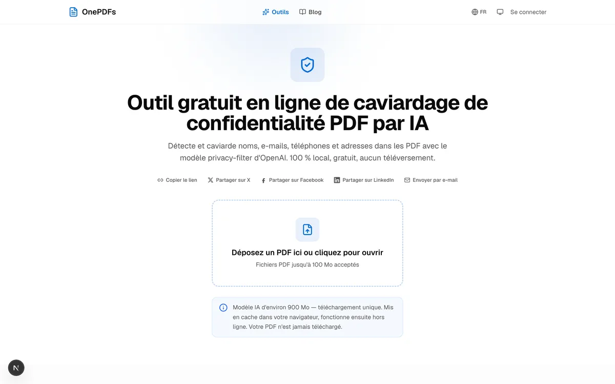 Page d'accueil Smart Redact avec la zone de dépôt et l'avis de téléchargement d'environ 900 Mo du modèle